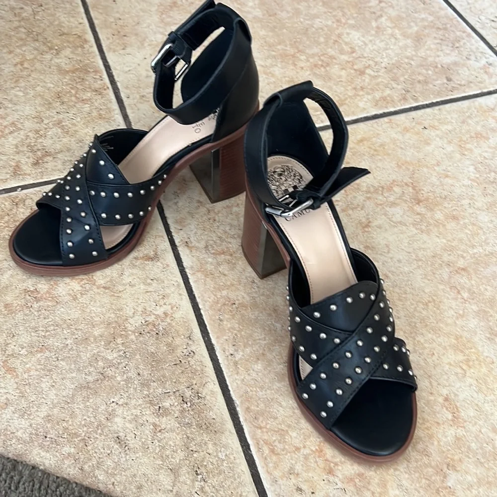 🔥🔥🔥Vince Camuto  and leather sandals